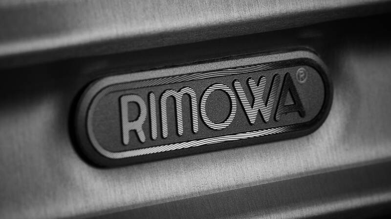 Logo aus Aluminium 3D mit Diamantschnitt für Rimowa | RATHGEBER