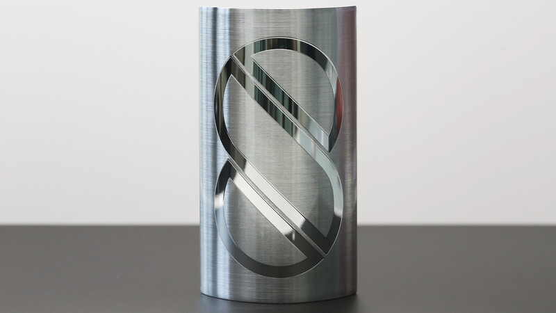 Aluminium 3D emblem curved